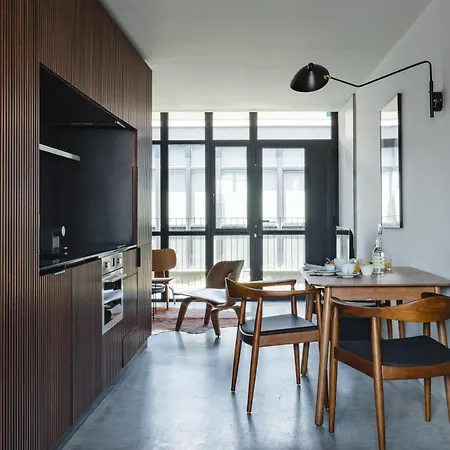 Five Stars Alcantara Lofts 公寓