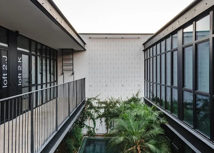 Five Stars Alcantara Lofts 公寓